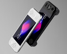 Пока что Ayaneo представила Pocket S2 в черном и белом цветовых вариантах. (Источник изображения: Ayaneo)