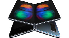 В Европе предзаказ на Galaxy Fold будет доступен с 26 апреля, а в розницу устройство выйдет 3 мая (Изображение: Samsung)