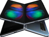 В Европе предзаказ на Galaxy Fold будет доступен с 26 апреля, а в розницу устройство выйдет 3 мая (Изображение: Samsung)