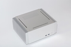 Корпус UP3 от Turemetal компактен, но обладает выдающимся потенциалом рассеивания тепла (Источник изображения: ChipHell)