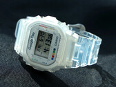 Часы Casio G-Shock x Google Play (на фото) с корпусом и ремешком из полупрозрачной смолы. (Источник изображения: Google Play)