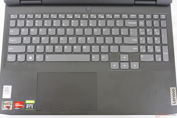 Клавиатура точно такая же по размеру, как у IdeaPad Gaming 3i