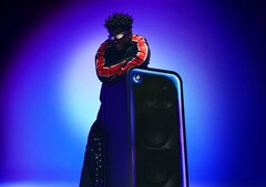 Высота Sony ULT Tower Max превышает один метр.