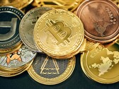 Куча криптовалют (Источник изображения: Traxer/Unsplash)