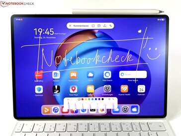 Стилус Huawei распознает до 16 384 уровней нажатия.
