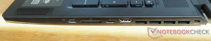 Правая сторона: USB-C 3.2 Gen 2 (DisplayPort), картридер, Thunderbolt 4, HDMI 2.1, слот замка Kensington