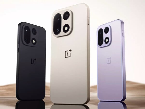 В Индии смартфон OnePlus 15 представлен в двух конфигурациях.