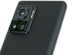 Краткий обзор Motorola Edge 30 Ultra, первого смартфона с фотосенсором на 200 МП