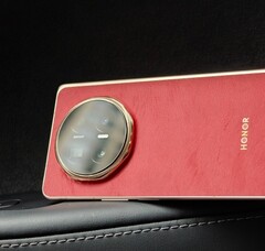 Honor Magic V6 во плоти. 