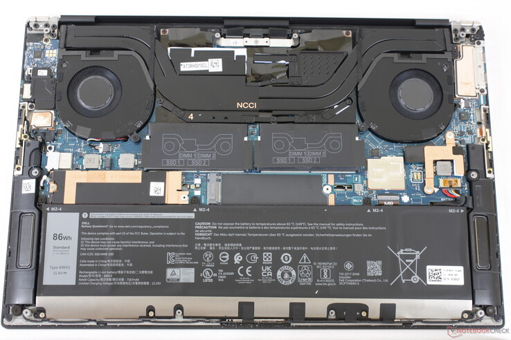 Dell XPS 15 9520. Расположение внутренних компонентов особо не изменилось