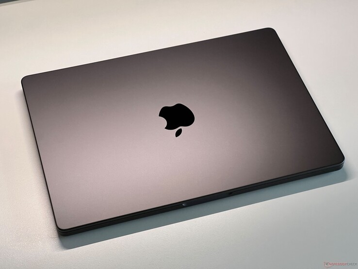 За свою 42-летнюю историю Apple никогда не выпускала Mac с сенсорным экраном - пока.