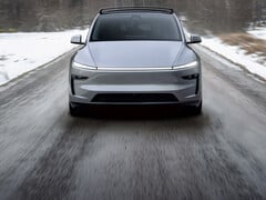 Новая Tesla Model Y в цвете Quicksilver (Источник изображения: Tesla)