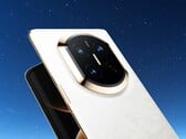 Ожидается, что у изображённого на фото Huawei Mate X7 совсем скоро появится преемник.