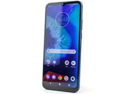 На обзоре: Motorola Moto G8 Power Lite. Тестовый образец предоставлен компанией Motorola