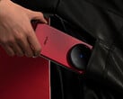 На задней панели Vivo X200 Ultra доминирует корпус тройной камеры. (Источник изображения: Vivo)