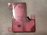 Батарея для iPhone 2024 года? (Источник: Kosutami через X/Twitter)