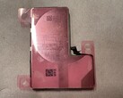 Батарея для iPhone 2024 года? (Источник: Kosutami через X/Twitter)