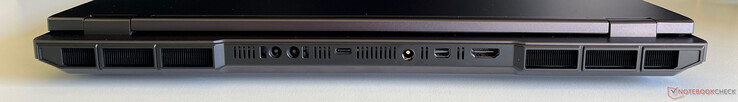 Сзади: подключение для водяного охлаждения Oasis, USB-C 4.0 с Thunderbolt 4 (40 Гбит/с, DisplayPort ALT Mode 2.1, 140-ваттный Power Delivery), блок питания, Mini DisplayPort 2.1, HDMI 2.1