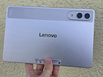 Lenovo Yoga Tab в обзоре. (Источник изображения: Маркус Хербрих)