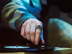 Новые слухи о часах Casio могут последовать за недавно выпущенными CRW-001 (на фото). (Источник изображения: Casio)