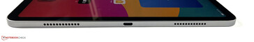 Слева: динамик, USB-C 3.1 Gen 2