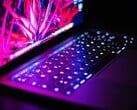 Apple разрабатывает клавиатуру для MacBook с мини-светодиодами для динамических настраиваемых ножек. (Источник изображения: Irving Marca)