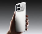 Модель Redmi K100 Pro Max также будет доступна в цветовом варианте «Золотисто-белый» (на фото)