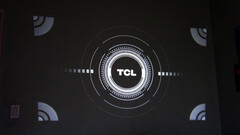 TCL C1 автоматически фокусируется, используя изображение излучающих линий. (Источник изображения: Notebookcheck)