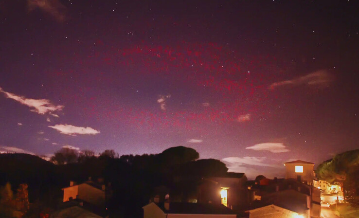 Изображение красного ореола, сделанное Вальтером Бинотто 17 ноября. (Источник изображения: Вальтер Бинотто)