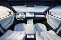 Xpeng XOS 5.9.5: обновление OTA улучшает совместимость с зарядными станциями Tesla V3 и V4 Supercharger