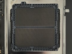 Сокет AM5 от AMD показывает расположение и плотность контактов. (Источник изображения: Википедия)