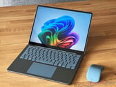 Первоначальная 13-дюймовая модель Surface Laptop в скором времени может быть заменена на преемника, оснащённого процессором Snapdragon X2.