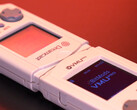 8BitMods VMU Pro также предлагает зарядку через USB Type-C. (Источник изображения: 8BitMods)