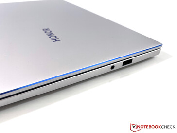 MagicBook 14: аудио разъем, USB Type-A