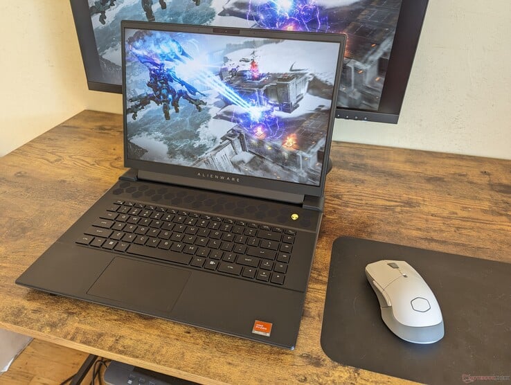 Alienware m16 R1 2023 Alienware m16 R1 2023