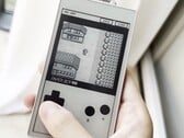 The Paper Boy S3 позволяет запускать игры для Game Boy на сенсорном экране с технологией E Ink.