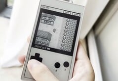The Paper Boy S3 позволяет запускать игры для Game Boy на сенсорном экране с технологией E Ink.