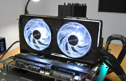 KFA2 GeForce RTX 5070 1-Click OC во время измерений уровня шума