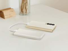 Power Bank Samsung EB-P3910 имеет дизайн, схожий с дизайном более старой модели (на фото). (Источник изображения: Samsung)