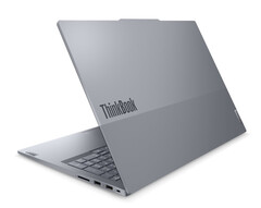 ThinkBook 16 Snapdragon Edition выглядит очень похоже на свои аналоги, работающие на базе AMD и Intel. (Источник изображения: WalkingCat)