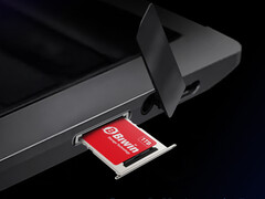 Стоимость Mini SSD в Китае составляет около $56. На снимке: рекламная фотография решения для хранения данных. (Источник изображения: Biwin)