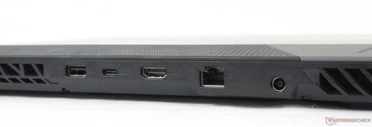 Задняя сторона: USB-A 3.2 Gen. 1, USB-C 3.2 Gen. 2 (Power Delivery, DisplayPort), HDMI 2.0b, RJ-45, разъем питания