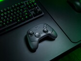 Беспроводной контроллер Razer Wolverine V3 Pro 8K для ПК показан на рабочем столе (Источник изображения: Razer PR)