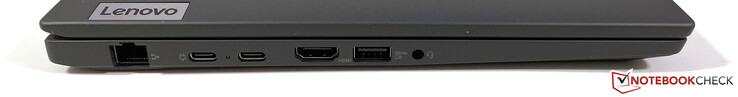 Слева: RJ-45 Ethernet 10/100/1000, 2x USB-C 3.2 Gen 2 (10 Гбит, DisplayPort 1.4, PowerDelivery), HDMI 2.0, USB 3.2 Gen 1 (5 Гбит, заряжает, даже если ноутбук выключен), аудио 3.5 мм