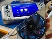 Портативная консоль PS4 V2 с вентилятором GTX 750 на задней панели.