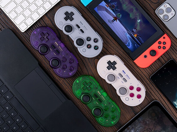 Bluetooth-контроллер 8BitDo SN30 Pro выпускается в четырех цветах, два из которых имеют полупрозрачный дизайн. (Источник изображения: 8BitDo)