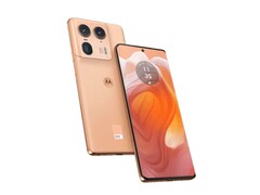 Motorola Edge 50 Ultra (на фото) может получить преемника только в следующем году. (Источник изображения: Motorola)