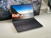 Обзор бизнес-ноутбука премиум-класса с дисплеем бюджетного уровня — Lenovo ThinkPad T16 5-го поколения на базе AMD