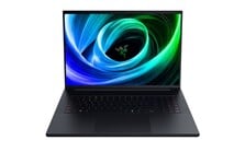 Передний угол игрового ноутбука Razer Blade 18 (Источник изображения: Razer PR)