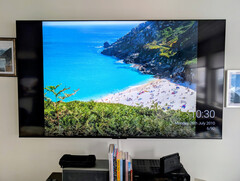 Нет необходимости вкладывать деньги в Samsung Frame или передавать свои воспоминания в Google, когда Вы можете передавать фотографии непосредственно с NAS на устройство Android. (Источник изображения: Notebookcheck)